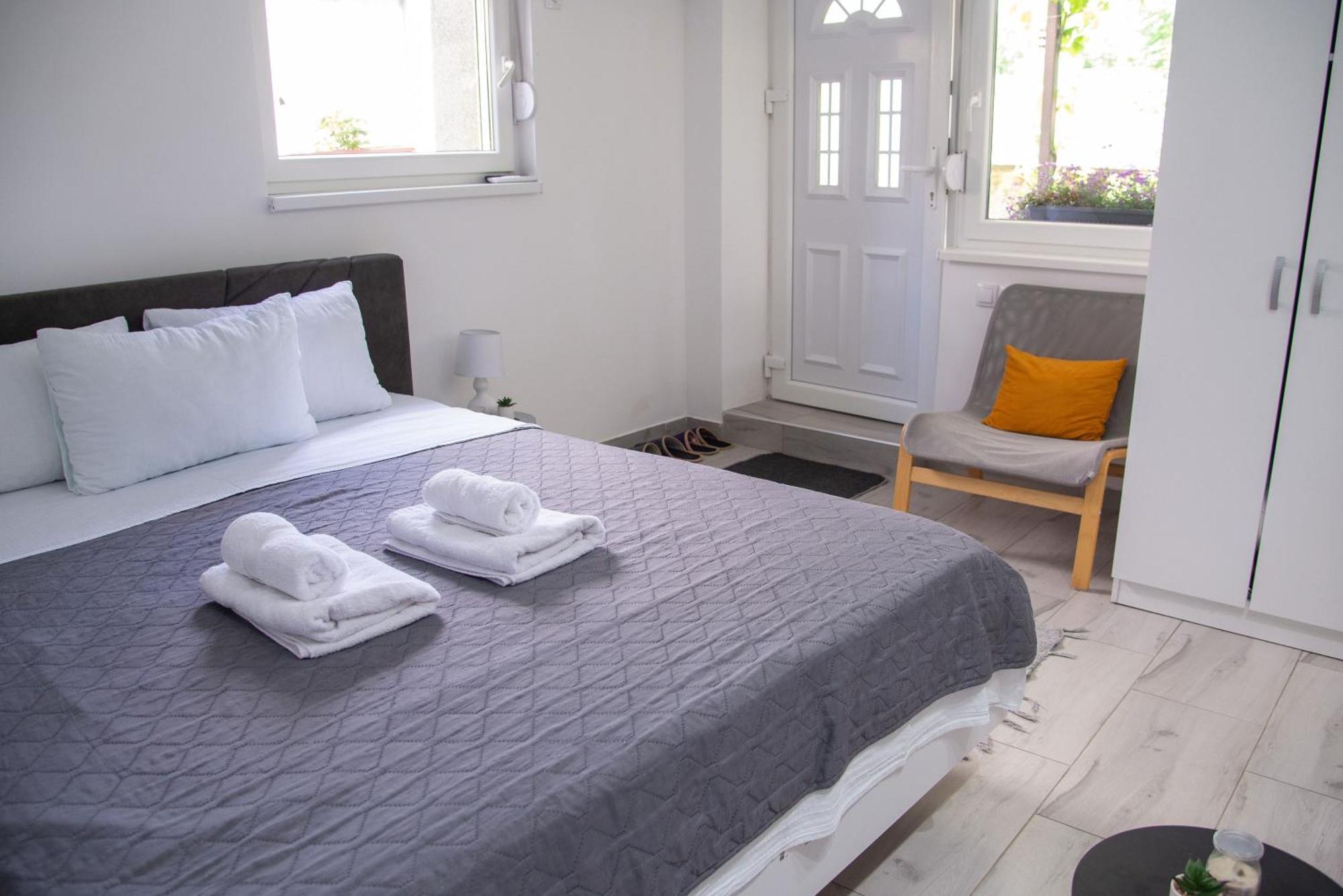 Apartmani Maslacak Vrdnik Eksteriør bilde