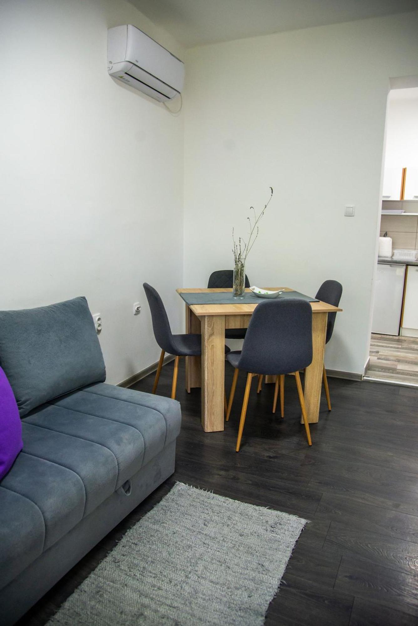 Apartmani Maslacak Vrdnik Eksteriør bilde