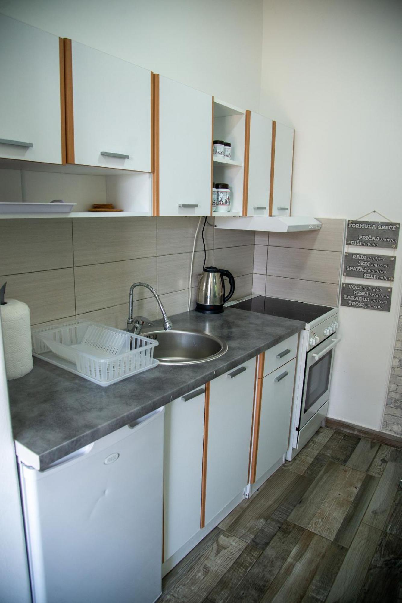 Apartmani Maslacak Vrdnik Eksteriør bilde