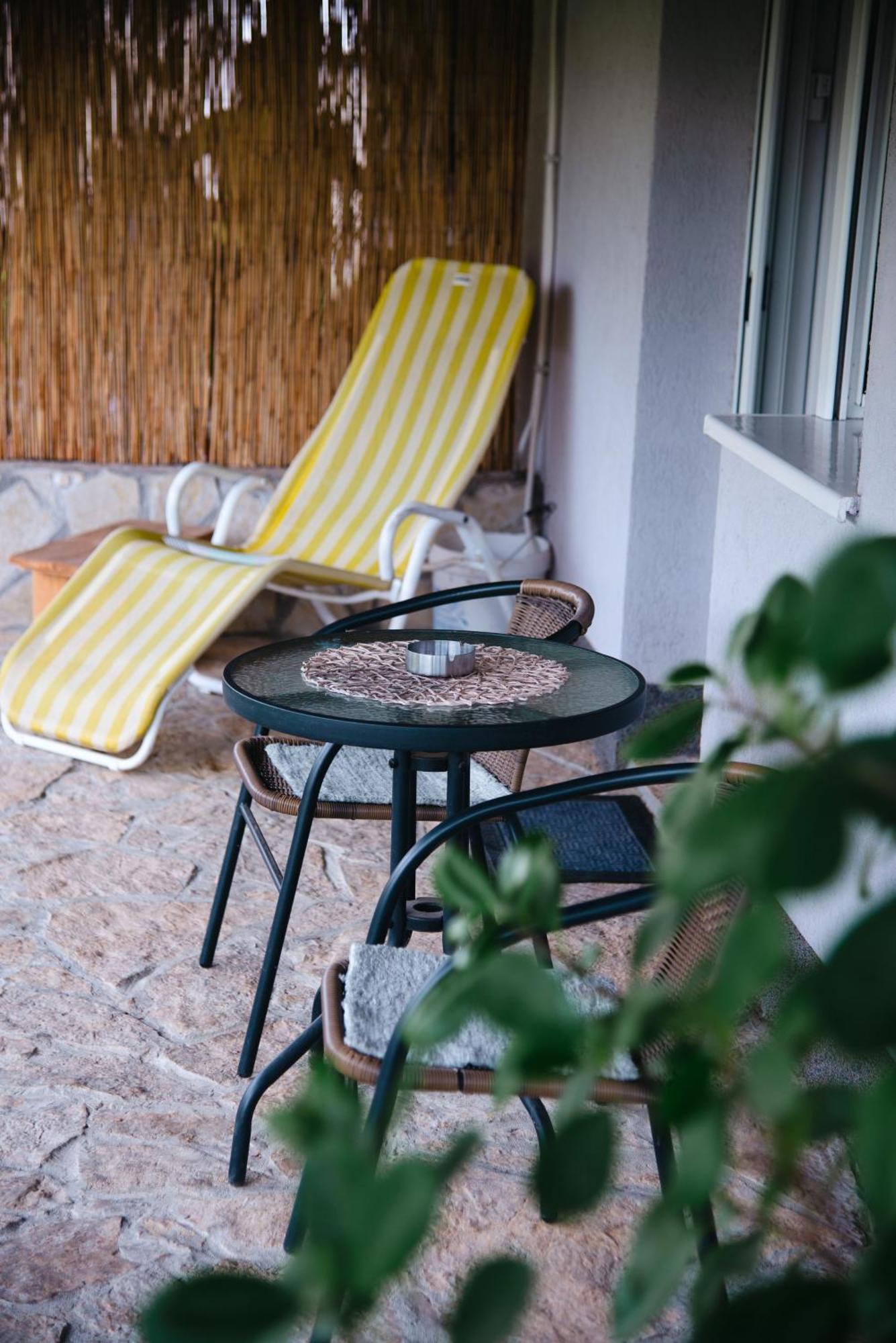 Apartmani Maslacak Vrdnik Eksteriør bilde